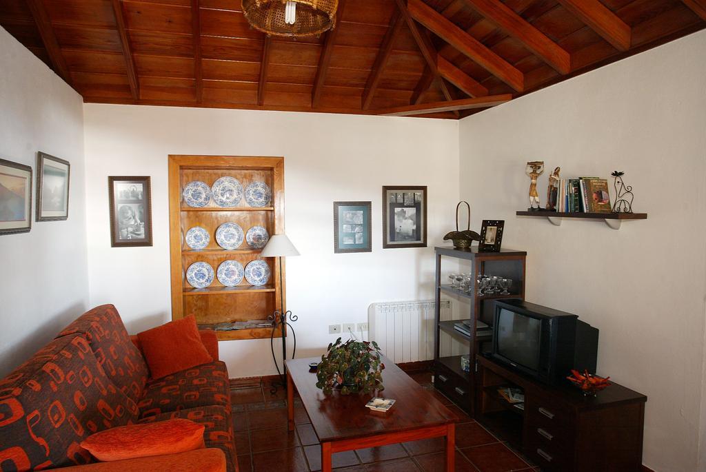 Atilio Villa Puntallana Ruang foto